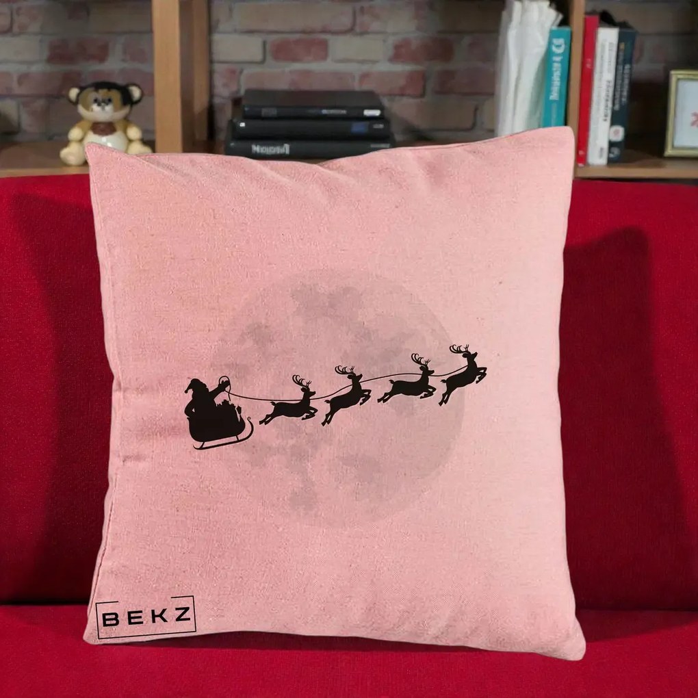 Perna Decorativa Mos Craciun Sanie Luna, 40x40 cm, Roz, Husa Detasabila, Perna Inclusa, BEKZ®