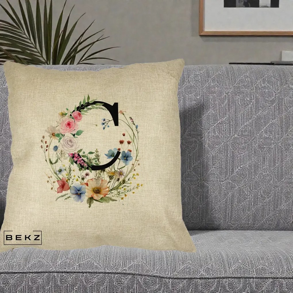 Cadou Personalizat - Perna Personalizata Monogram Litera C cu Flori Acuarela, 40x40 cm, Crem, Husa Detasabila, Perna Inclusa, BEKZ®