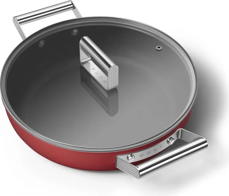 Oală joasă cu capac Smeg CKFD2811RDM, 28 cm, 3,7 l, acoperire antiaderentă cu 3 straturi, rezistentă la cuptor până la 250 °C, fără PFAS, compatibilă cu plitele cu inducție, roșie