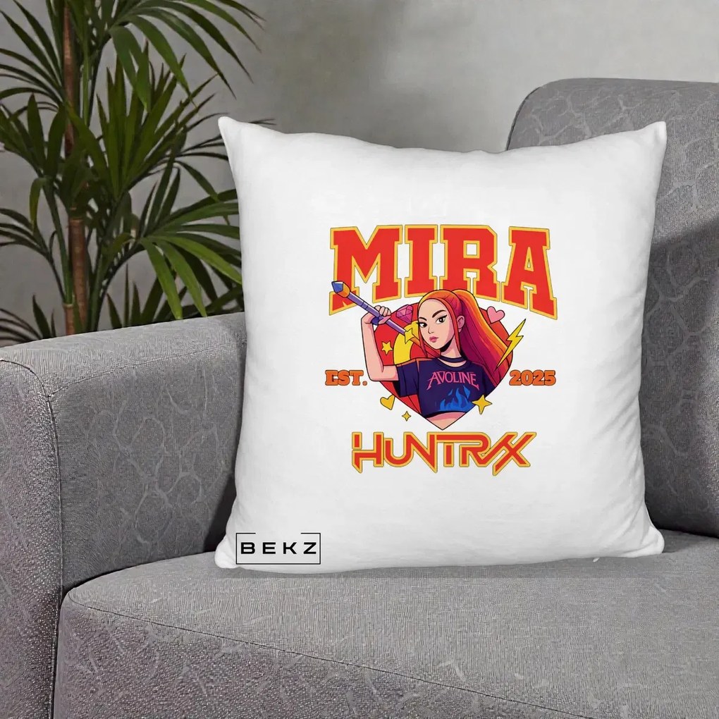 Perna Personalizata K-pop HUNTRX Mira Personaj Avoline, 40x40 cm, Alb Pufos, Husa Detasabila, Perna Inclusa, BEKZ®