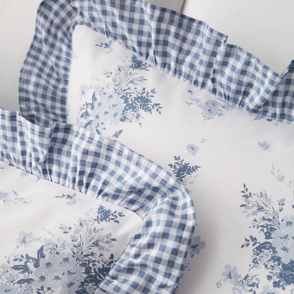 Lenjerie de pat albă-albastră pentru pat de o persoană 135x200 cm Lucie Floral Frill – Catherine Lansfield