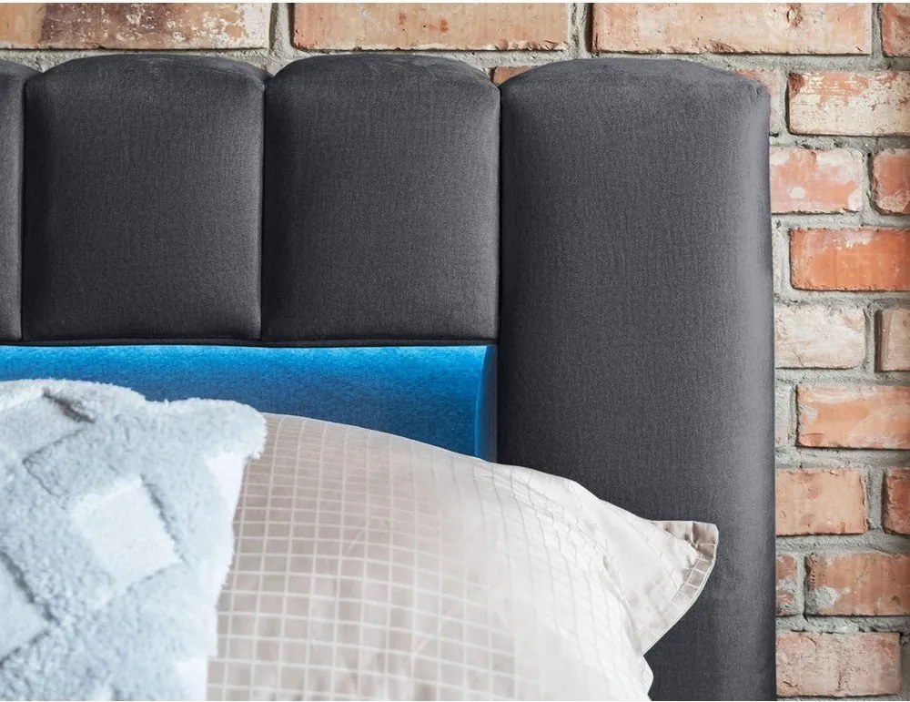 Pat matrimonial gri tapițat cu spațiu de depozitare cu somieră 160x200 cm Lamica – ELTAP