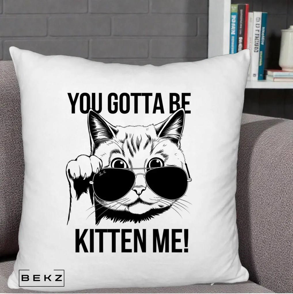 Perna Decorativa You Gotta Be Kitten Me!, 40x40 cm, Alb Pufos, Husa Detasabila, Perna Inclusa, BEKZ®