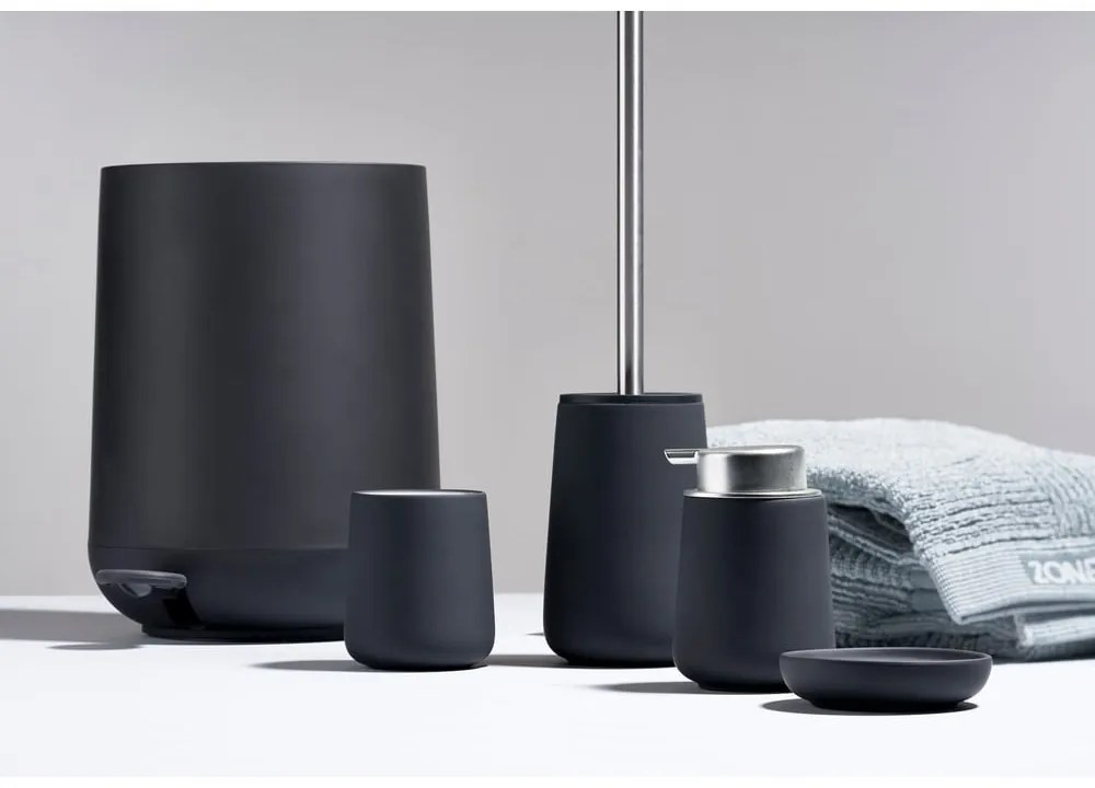 Coș de gunoi negru cu pedală din plastic 5 l Nova – Zone