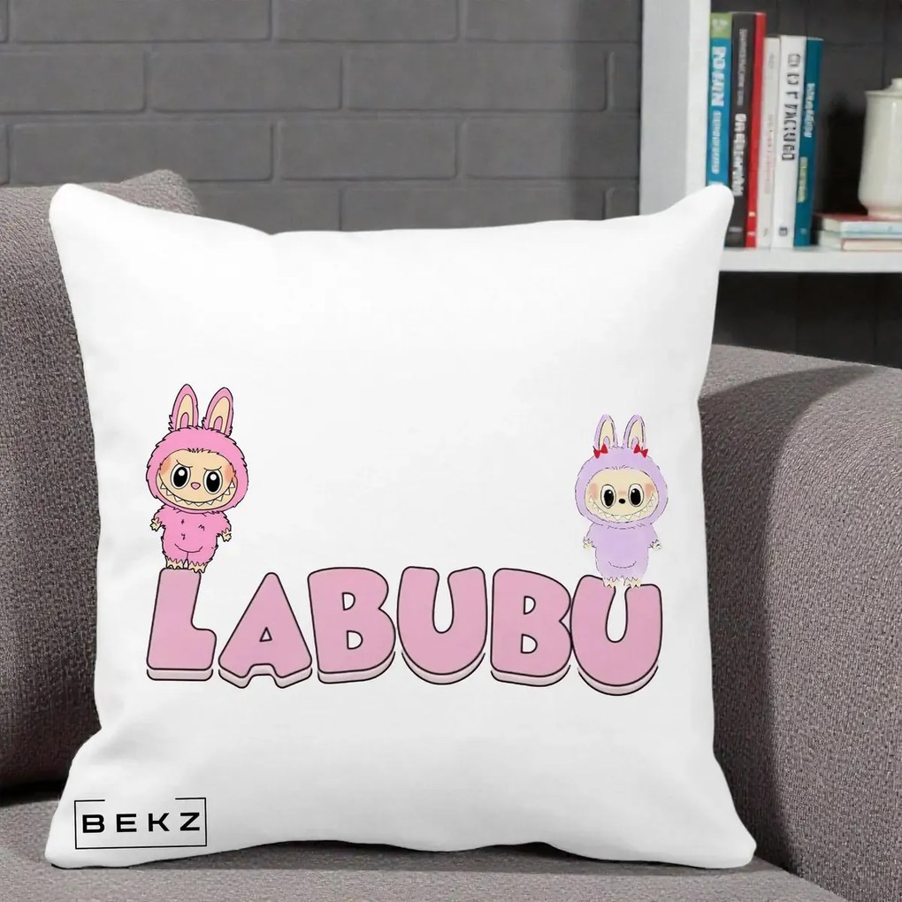 Perna Personalizata Labubu Duo Roz-Lila cu Text, 40x40 cm, Alba Mata, Husa Detasabila, Perna Inclusa, BEKZ®