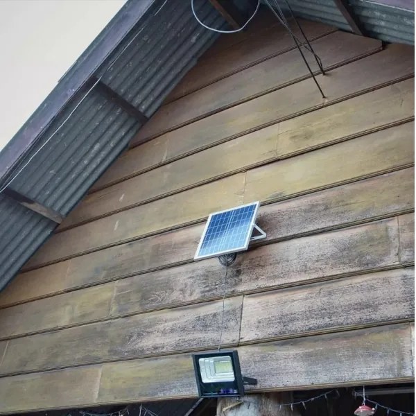 Proiector solar LED reglabil 16W/3,2V 4000K IP65 cu telecomandă