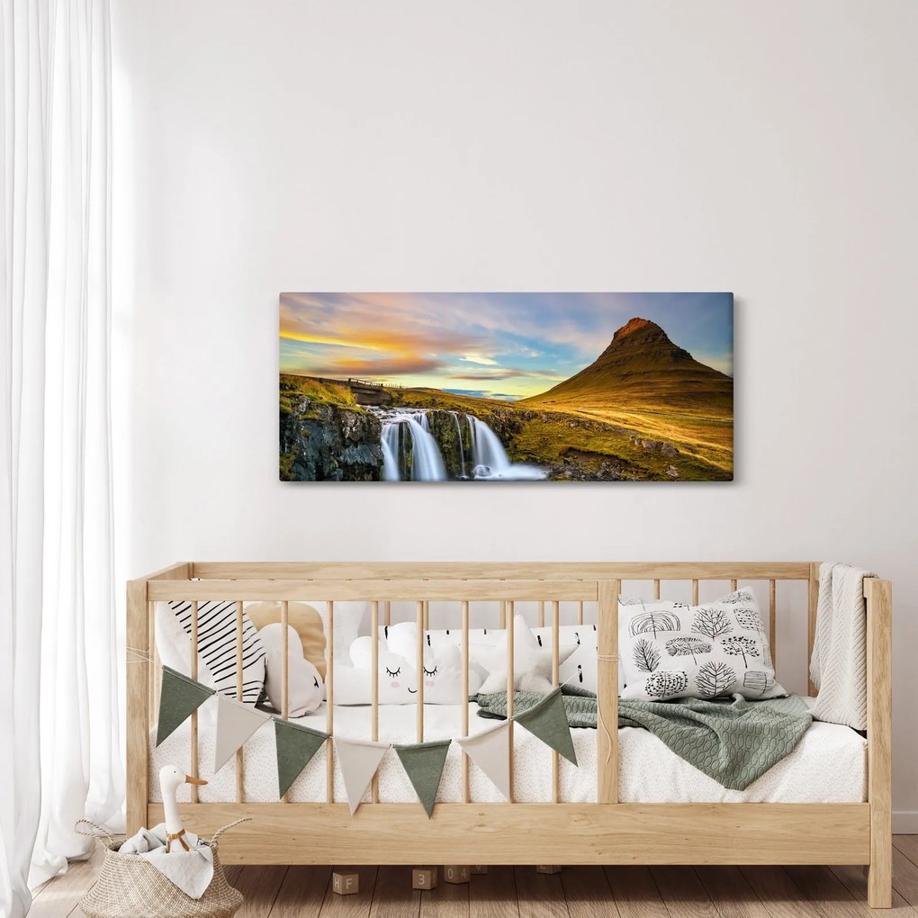 Tablou cu munții și cascade pe Islanda (120x50 cm)