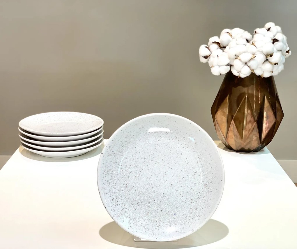 Farfurie Mare NOVA - 26cm: Alb  Gri cu Picatele Visiniu Inchis