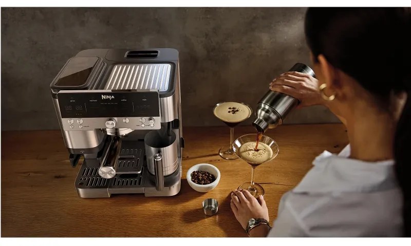 Espressor automat 3in1 Ninja Luxe Café Premier ES601EU, 1650W, 15 bar, 2 litri, Barista Assist, 4 moduri, 3 setari de temperatura, Inox/Negru