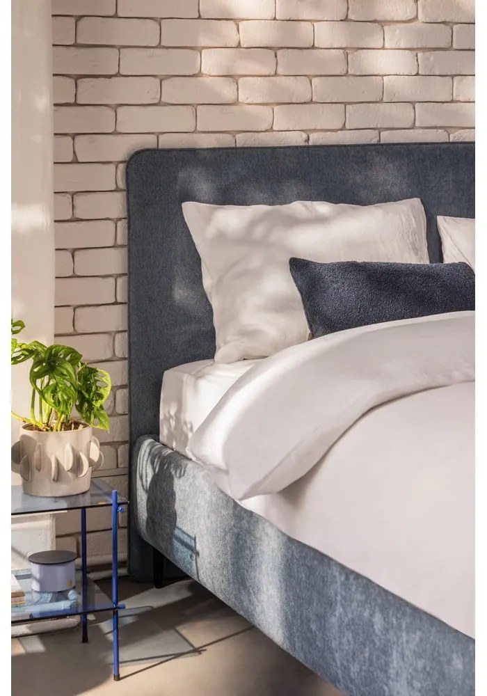 Pat matrimonial albastru tapițat cu somieră 180x200 cm Noira Slim – Bonami Selection