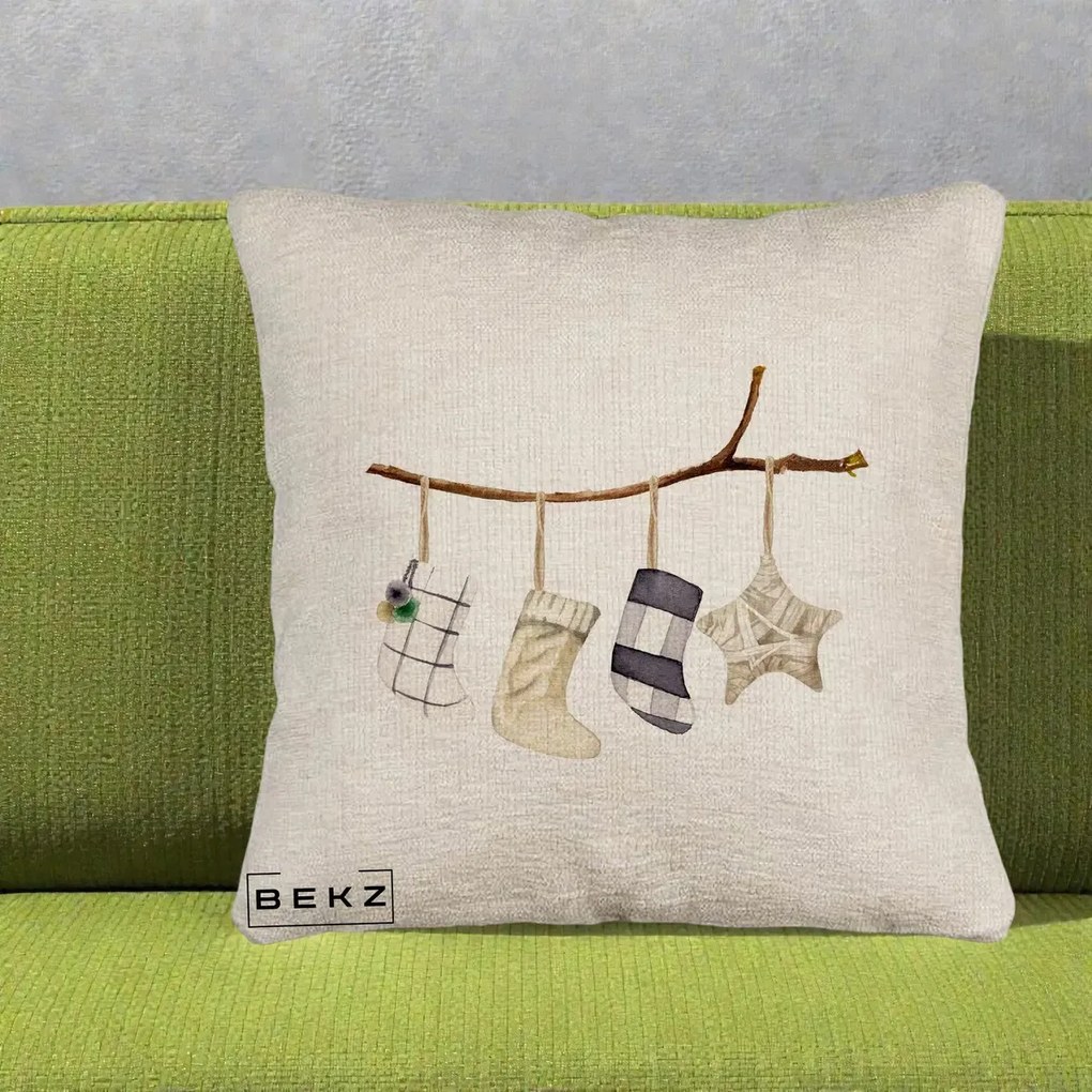 Perna Decorativa Ciorapi de Craciun pe Ramura, 40x40 cm, Bej Canapea, Husa Detasabila, Perna Inclusa, BEKZ®