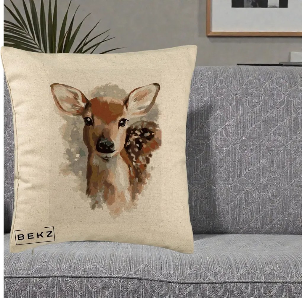 Perna Decorativa Caprioara Pui Acuarela, 40x40 cm, Bej, Husa Detasabila, Perna Inclusa, BEKZ®