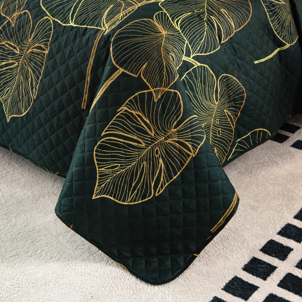 Cuvertura de pat cu model VENECIA verde inchis Dimensiune: 170 x 210 cm