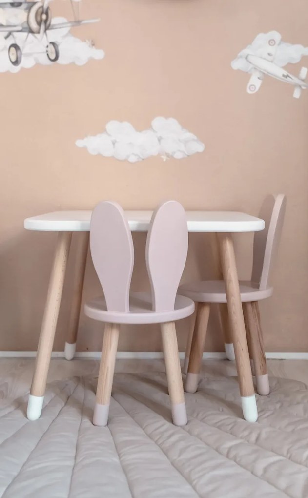 Masa cu scaune pentru copii iepuras