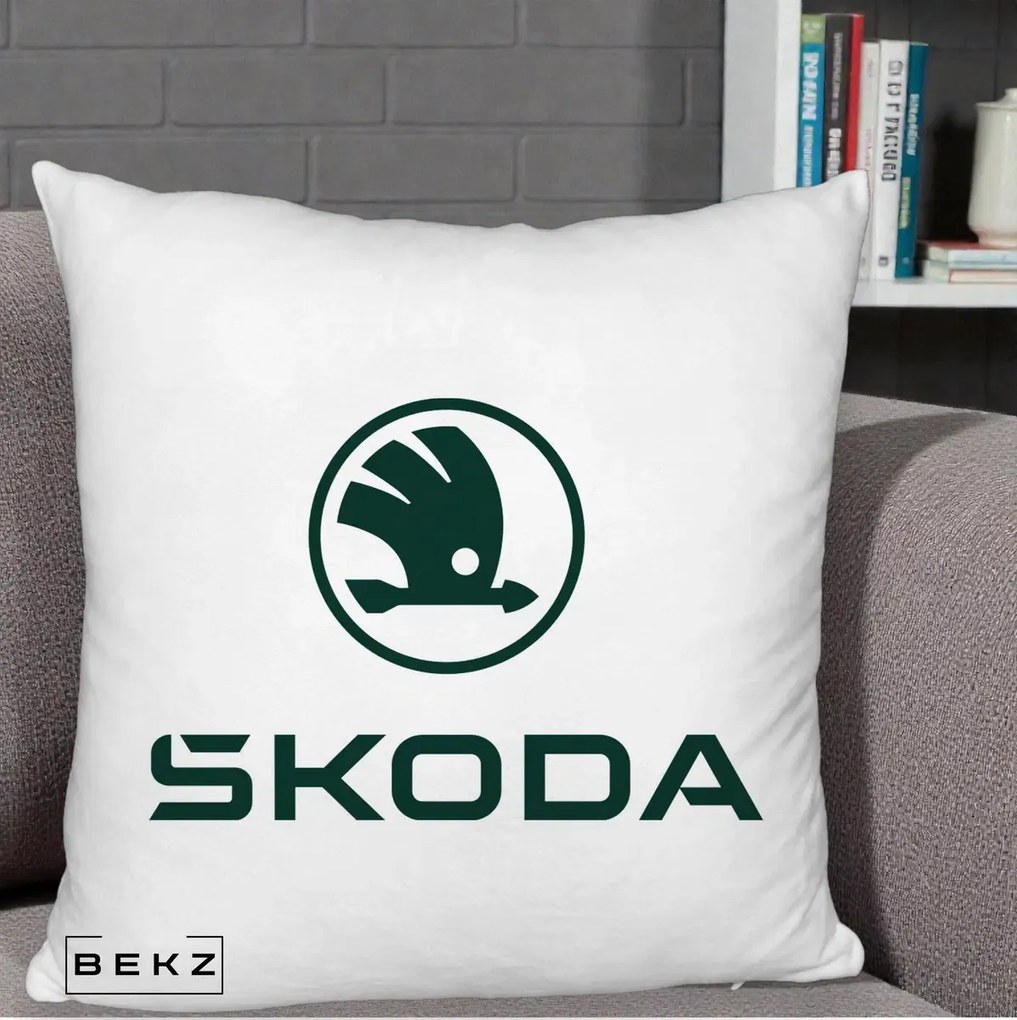 Perna Personalizata cu emblema Skoda, 40x40 cm, Alb Pufos, Husa Detasabila, Perna Inclusa, BEKZ®