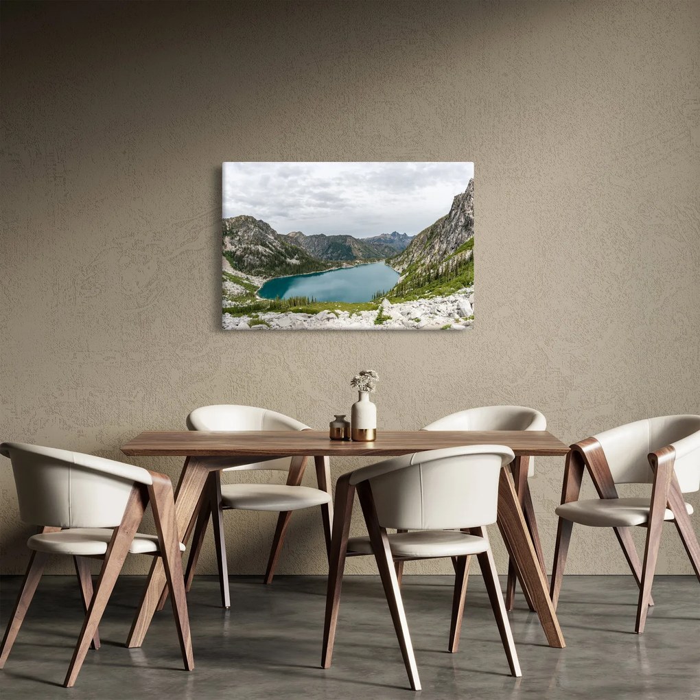 Tablou cu lac în munți (90x60 cm)