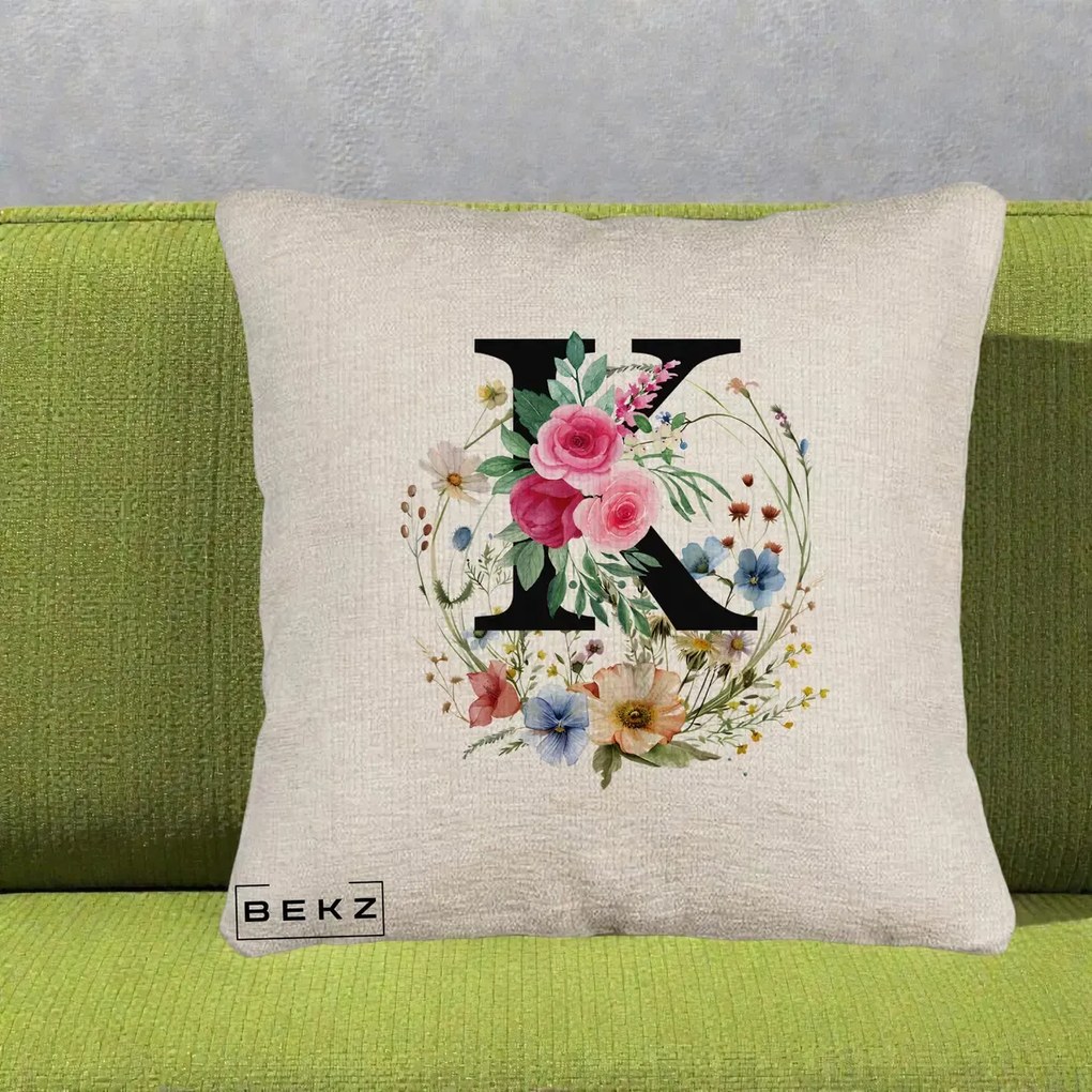 Cadou Personalizat - Perna Personalizata Monogram Litera K cu Flori Acuarela, 40x40 cm, Bej Canapea, Husa Detasabila, Perna Inclusa, BEKZ®