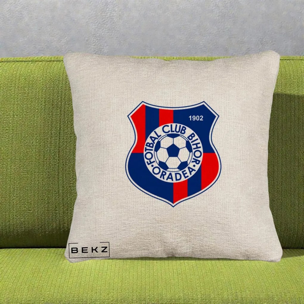 Perna Personalizata FC Bihor Oradea 1902 Fotbal, 40x40 cm, Bej Canapea, Husa Detasabila, Perna Inclusa, BEKZ®