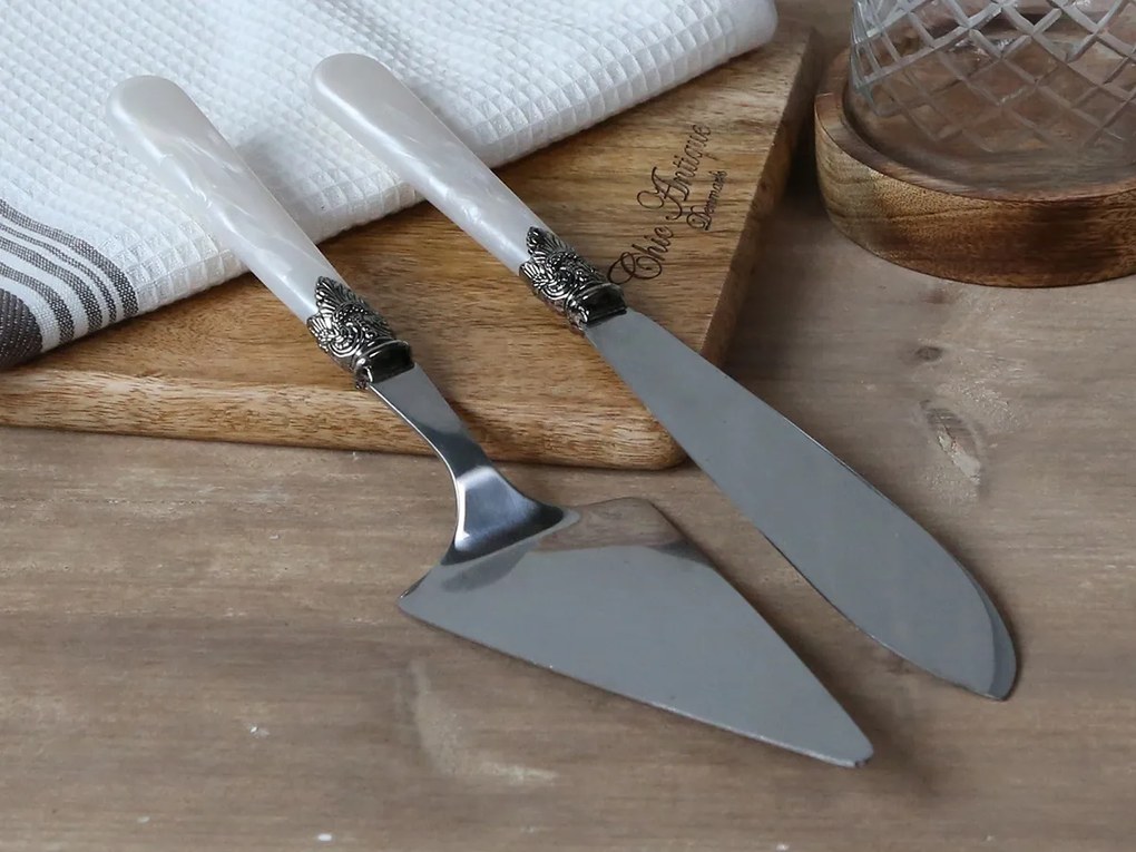 Set 2 tacamuri pentru tort, spatula si cutit, Linas