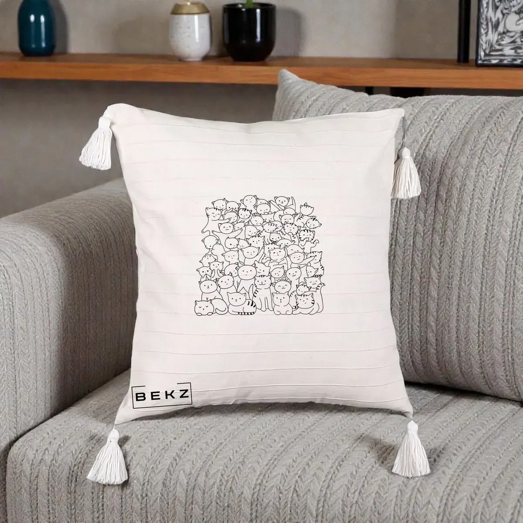 Perna Personalizata Many Cats Pattern Alb-Negru, 40x40 cm, Bej cu Franjuri, Husa Detasabila, Perna Inclusa, BEKZ®