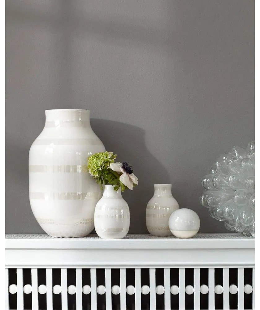 Vază din gresie Kähler Design Omaggio, înălțime 12,5 cm, alb