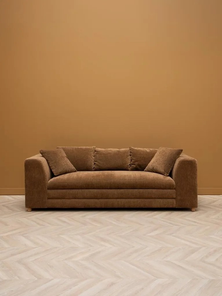 Canapea 3 locuri din catifea maro, cu brațe late și bază stratificată, aspect retro, 68 x 220 x 99 cm, „Castano”