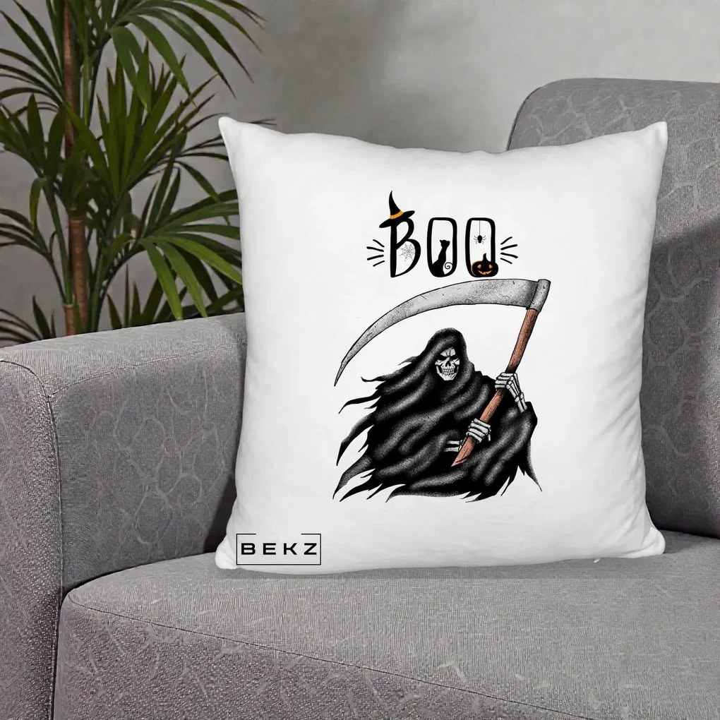Perna Decorativa Halloween Boo Grim Reaper cu Coasa, 40x40 cm, Alb Pufos, Husa Detasabila, Perna Inclusa, BEKZ®