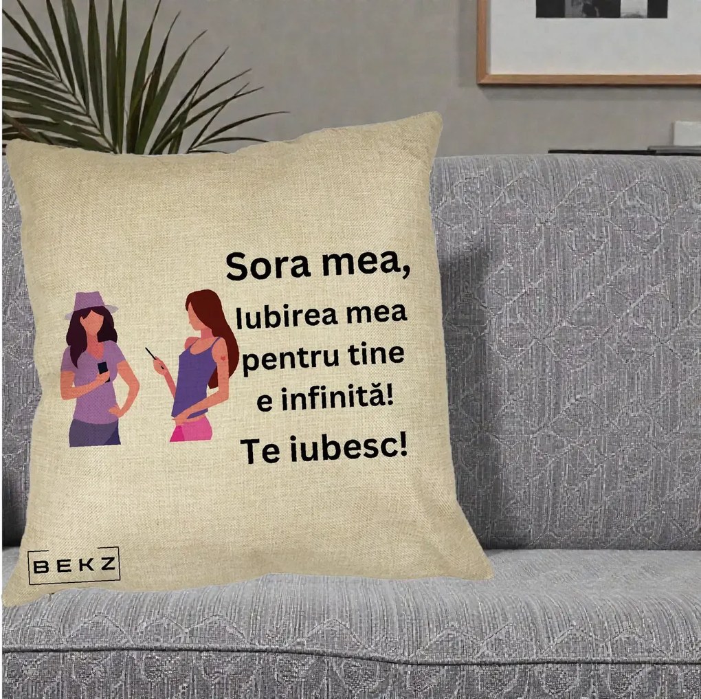 Cadou pentru Sora - Perna Personalizata Sora Mea Te Iubesc Doua Fete cu Telefoane, 40x40 cm, Crem, Husa Detasabila, Perna Inclusa, BEKZ®
