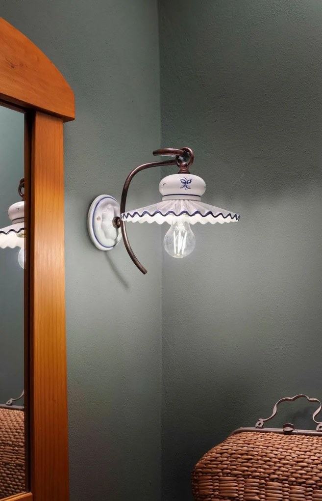 Aplica de perete design clasic realizata manual din ceramica ROMA