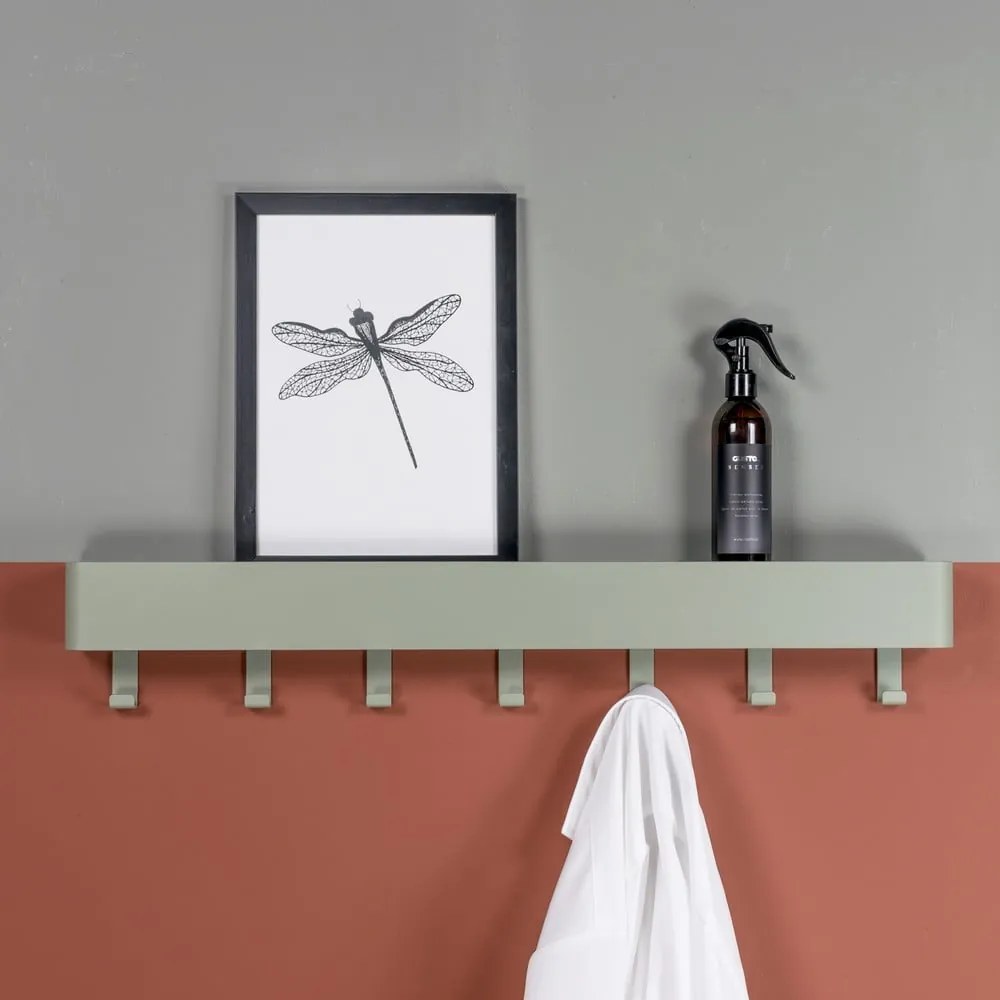 Cuier de perete verde prăfuit cu raft din metal 72 cm Dax Play – Spinder Design