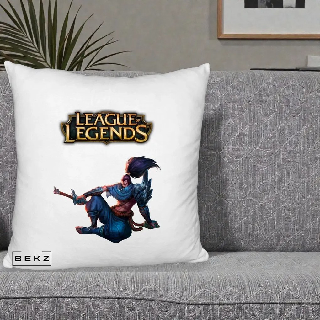 Perna Personalizata League of Legends Yasuo, 40x40 cm, Alb Pufos, Husa Detasabila, Perna Inclusa, BEKZ®