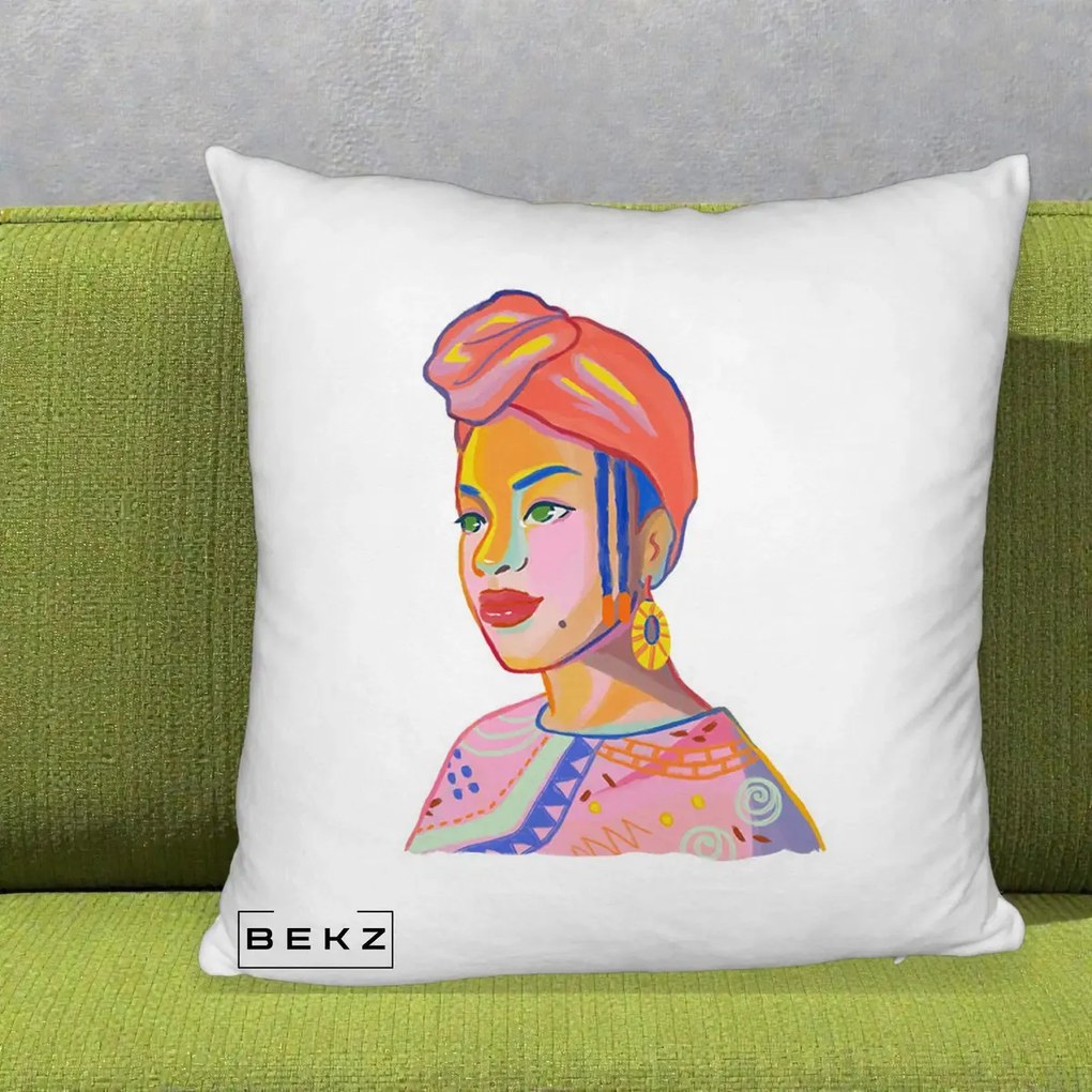 Perna Decorativa Portret Femeie Africana, 40x40 cm, Alb Pufos, Husa Detasabila, Perna Inclusa, BEKZ®