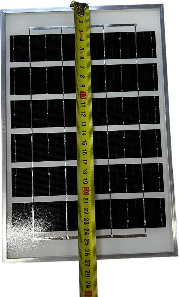 Proiector Solar 100w IP 66 cu panou solar