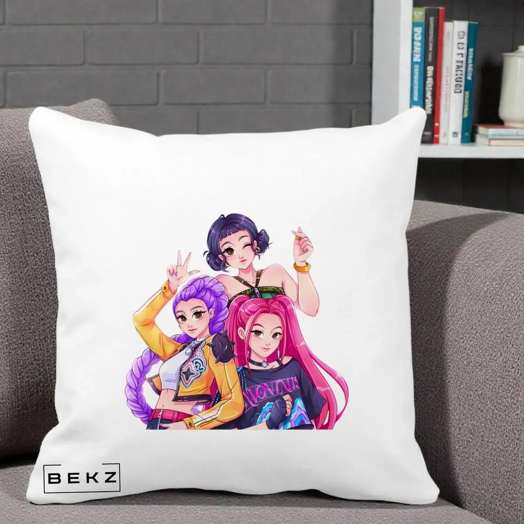 Perna Personalizata K-pop HUNTRX Trio Animat Fete Foto, 40x40 cm, Alba Mata, Husa Detasabila, Perna Inclusa, BEKZ®