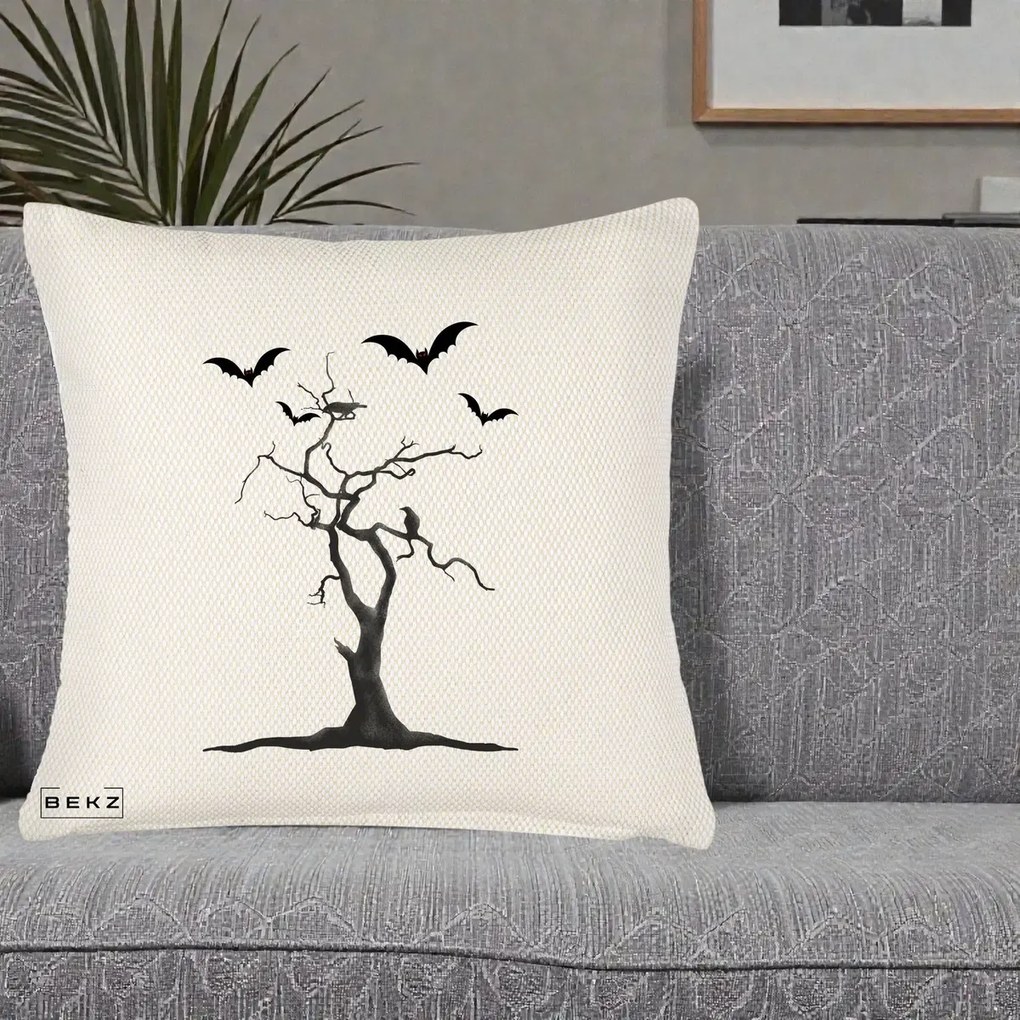 Perna Decorativa Halloween Copac cu Lilieci Alb-Negru, 40x40 cm, Crem Reliefat, Husa Detasabila, Perna Inclusa, BEKZ®