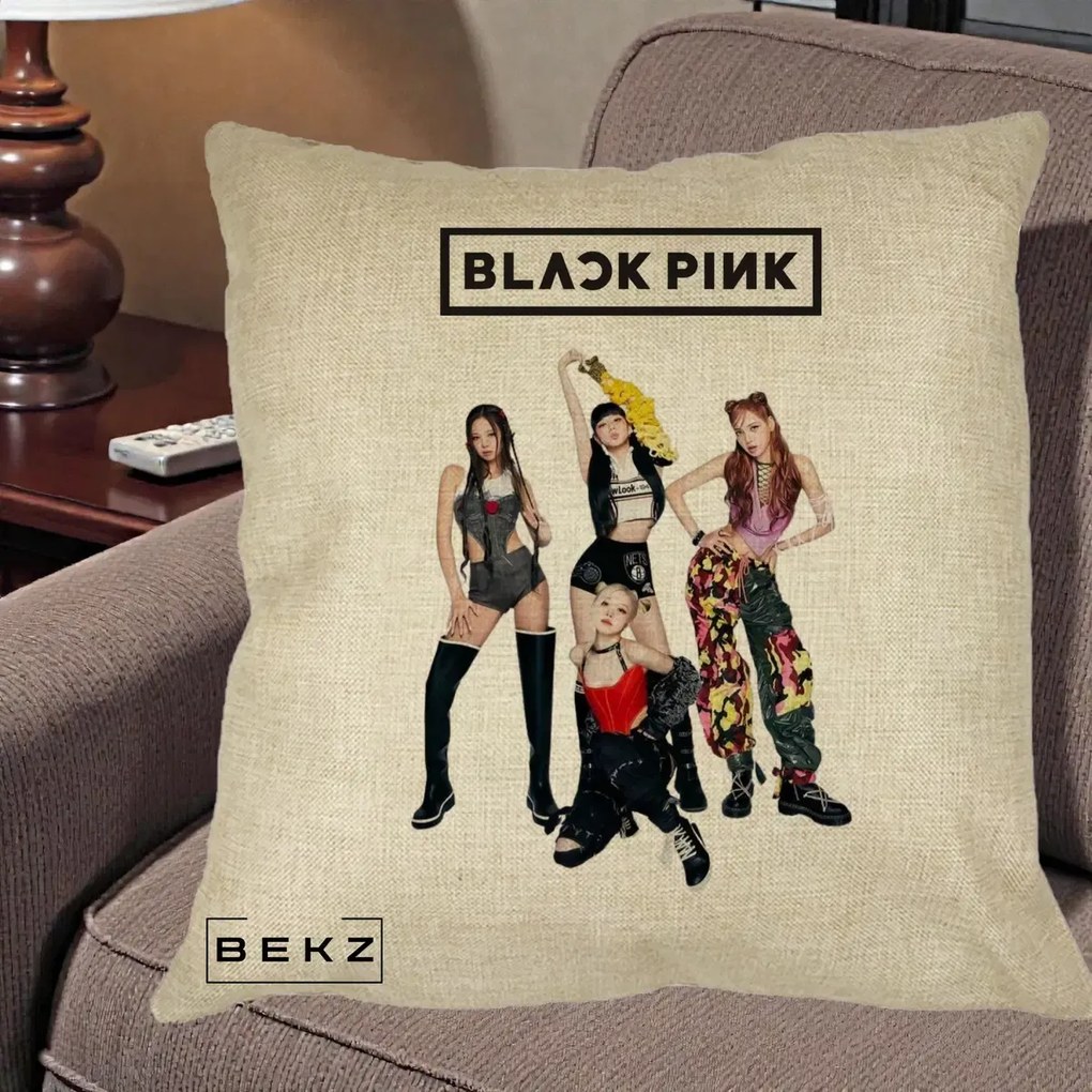 Perna Personalizata K-pop BLACKPINK Fotografie de Grup, 40x40 cm, Crem, Husa Detasabila, Perna Inclusa, BEKZ®