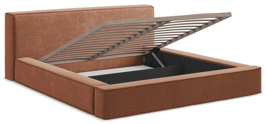 Pat dublu tapițat în nuanța teracotă cu spațiu de depozitare cu grilă 160x200 cm Noho - Makamii