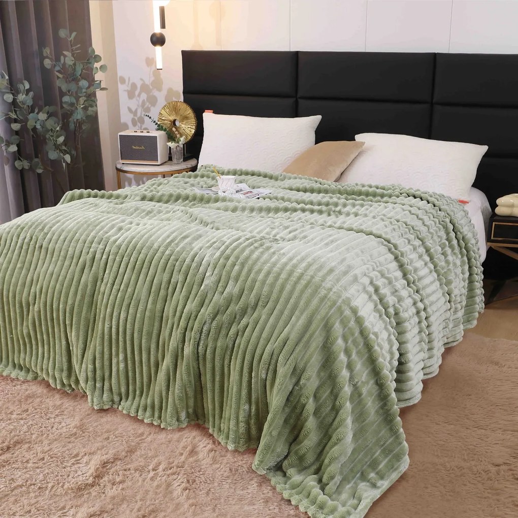 Patura Cocolino pufoasa cu dungi 200 x 230 cm, verde