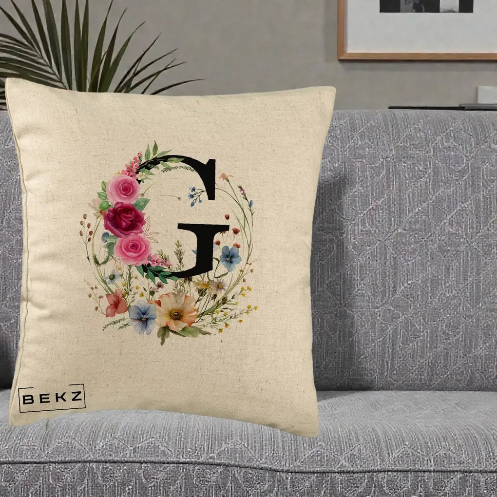Cadou Personalizat - Perna Personalizata Monogram Litera G cu Flori Acuarela, 40x40 cm, Bej, Husa Detasabila, Perna Inclusa, BEKZ®