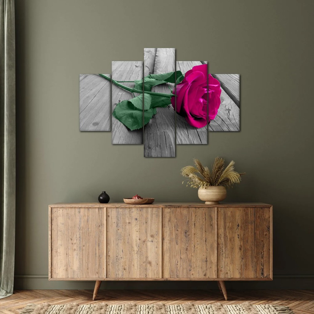 Tablou - Trandafir roz cu tulpina verde (150x105 cm)