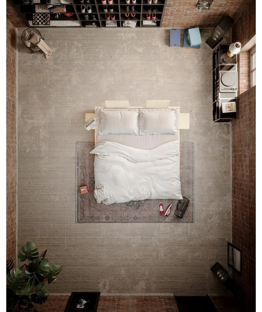 Pat matrimonial în culoare naturală din lemn de pin cu somieră 140x200 cm Social Bed – Karup Design