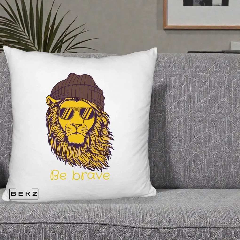 Perna Decorativa Leu Hipster Be Brave, 40x40 cm, Alb Pufos, Husa Detasabila, Perna Inclusa, BEKZ®