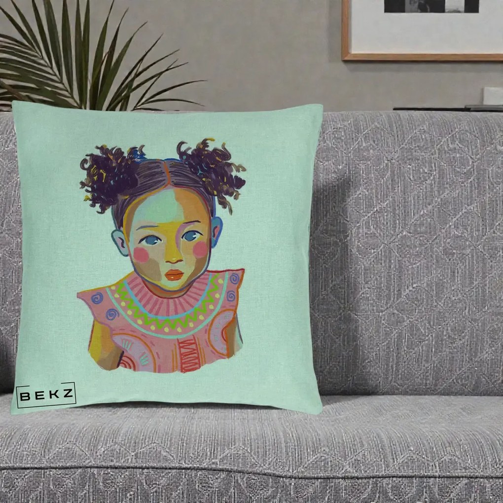 Perna Decorativa Fetita Vesela Portret Colorat, 40x40 cm, Verde Menta, Husa Detasabila, Perna Inclusa, BEKZ®
