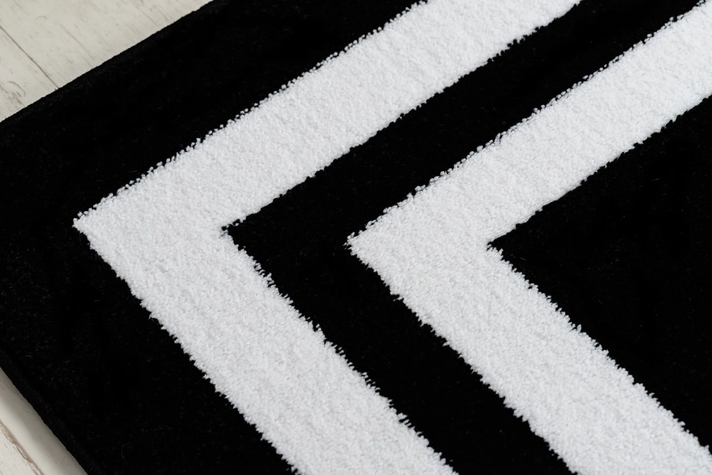 Covor HAMPTON cadru negru - SECUNDAR-COTATI PRODUSUL