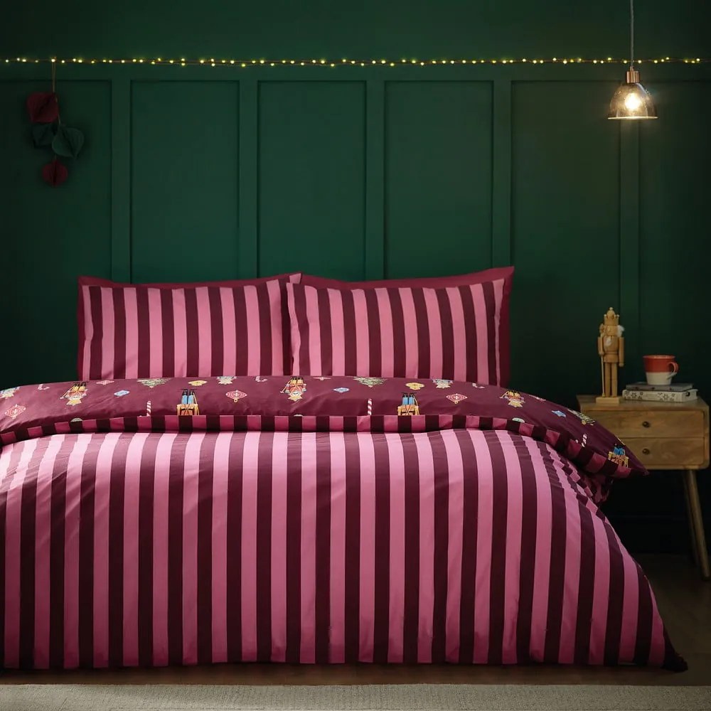 Lenjerie de pat roz-mov pentru pat dublu 200x200 cm Nutcracker Stripe – Catherine Lansfield