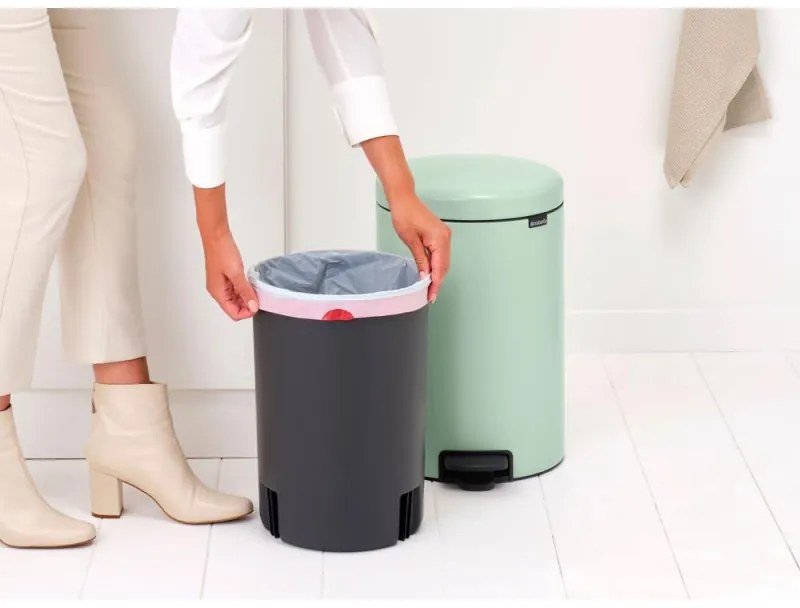 Cos de gunoi cu pedala Brabantia NewIcon 1008847, 20 L, Inchidere lina, Baza antiderapanta, Verde deschis