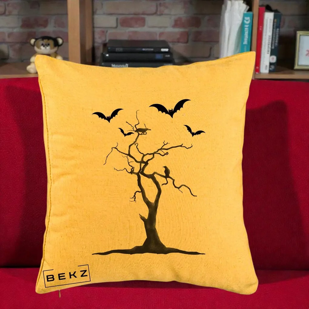 Perna Decorativa Halloween Copac cu Lilieci Alb-Negru, 40x40 cm, Galben, Husa Detasabila, Perna Inclusa, BEKZ®