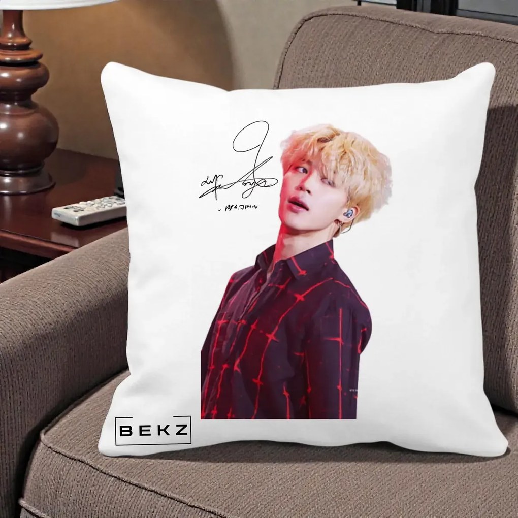 Perna Personalizata K-pop BTS Jimin Portret Artistic par Blond Autograf, 40x40 cm, Alba Mata, Husa Detasabila, Perna Inclusa, BEKZ®