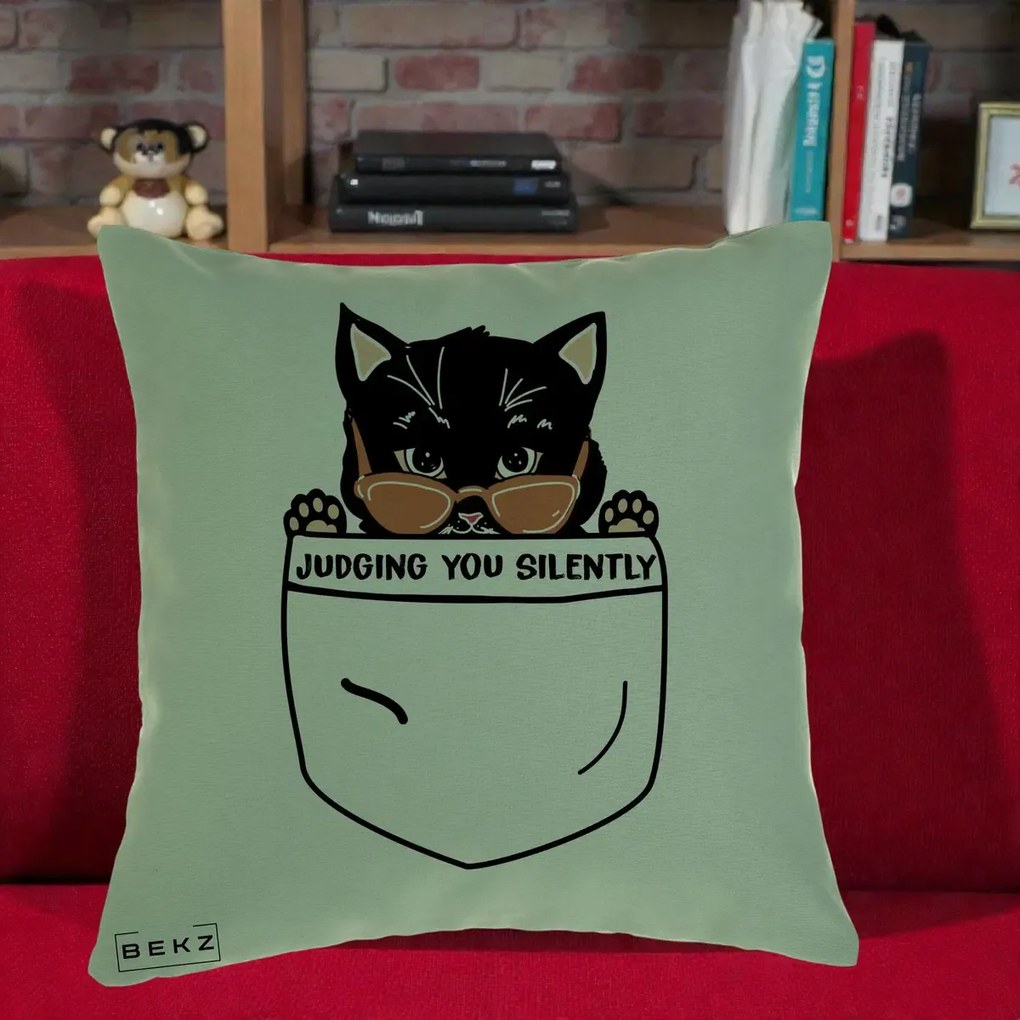 Perna Decorativa Judging You Silently Pisica Buzunar, 40x40 cm, Verde, Husa Detasabila, Perna Inclusa, BEKZ®