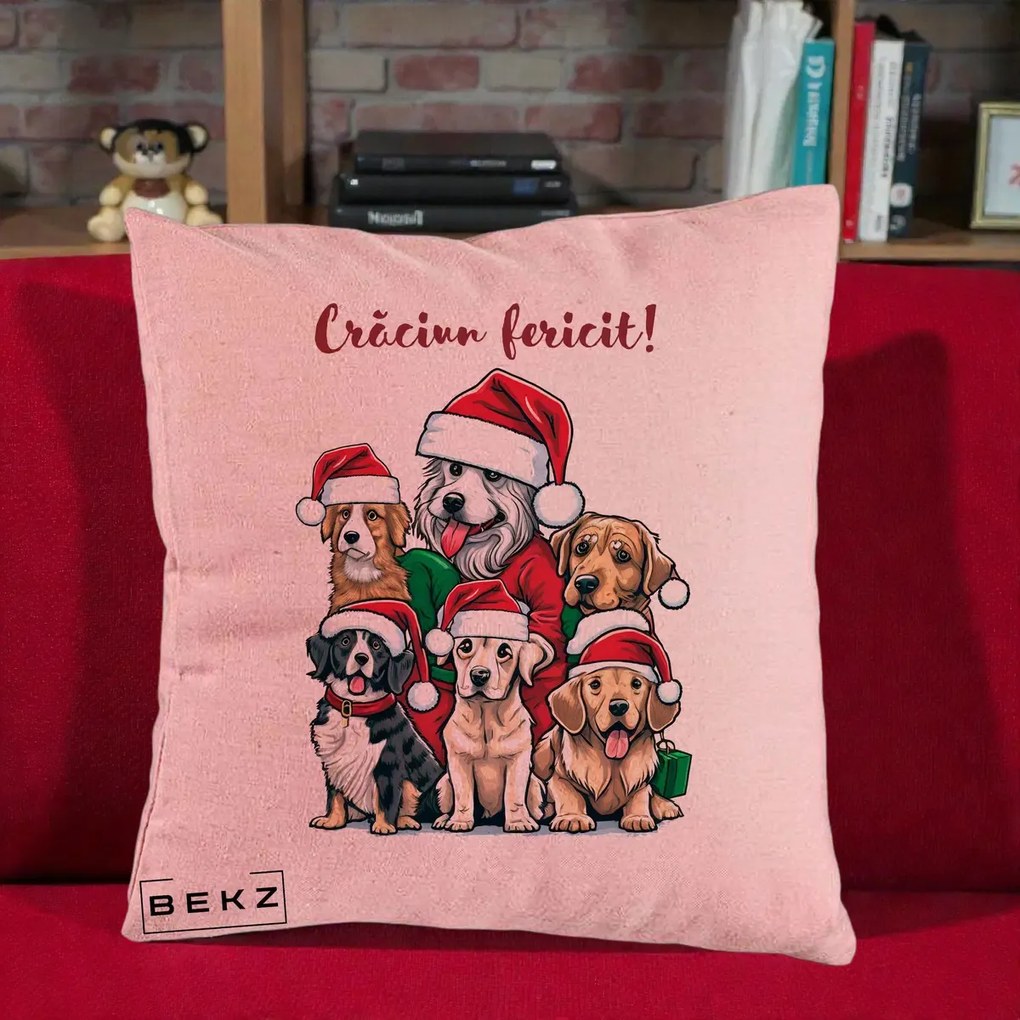 Perna Decorativa Caini cu Bonete Craciun Fericit, 40x40 cm, Roz, Husa Detasabila, Perna Inclusa, BEKZ®